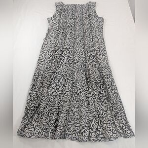 Haani Elegant Black and White Sleeveless Floral like Patterned Dress Size XL